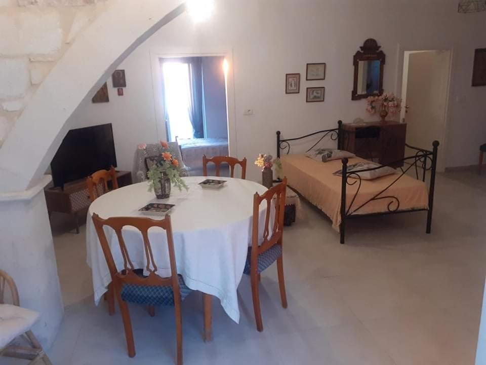 Maria'S Villa Mirsini  Buitenkant foto